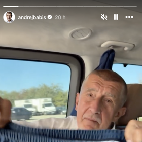 Andrej Babiš si pořídil nové, levnější plavky.