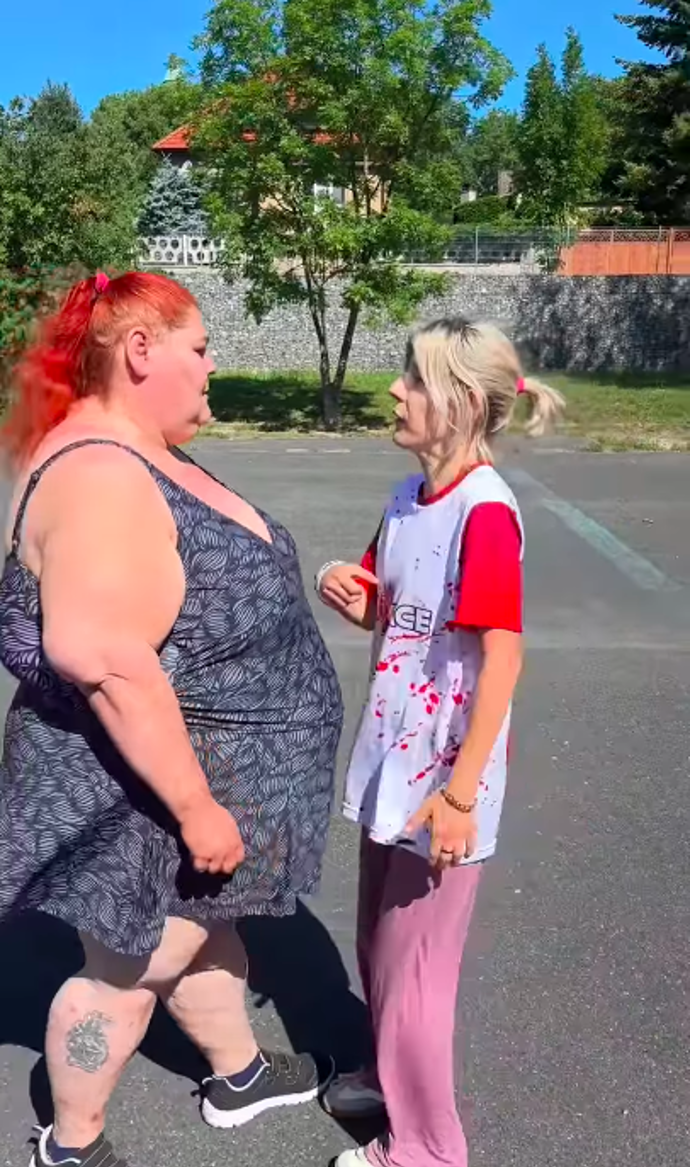 Váhový rozdíl soupeřek je neuvěřitelných 225 kg!