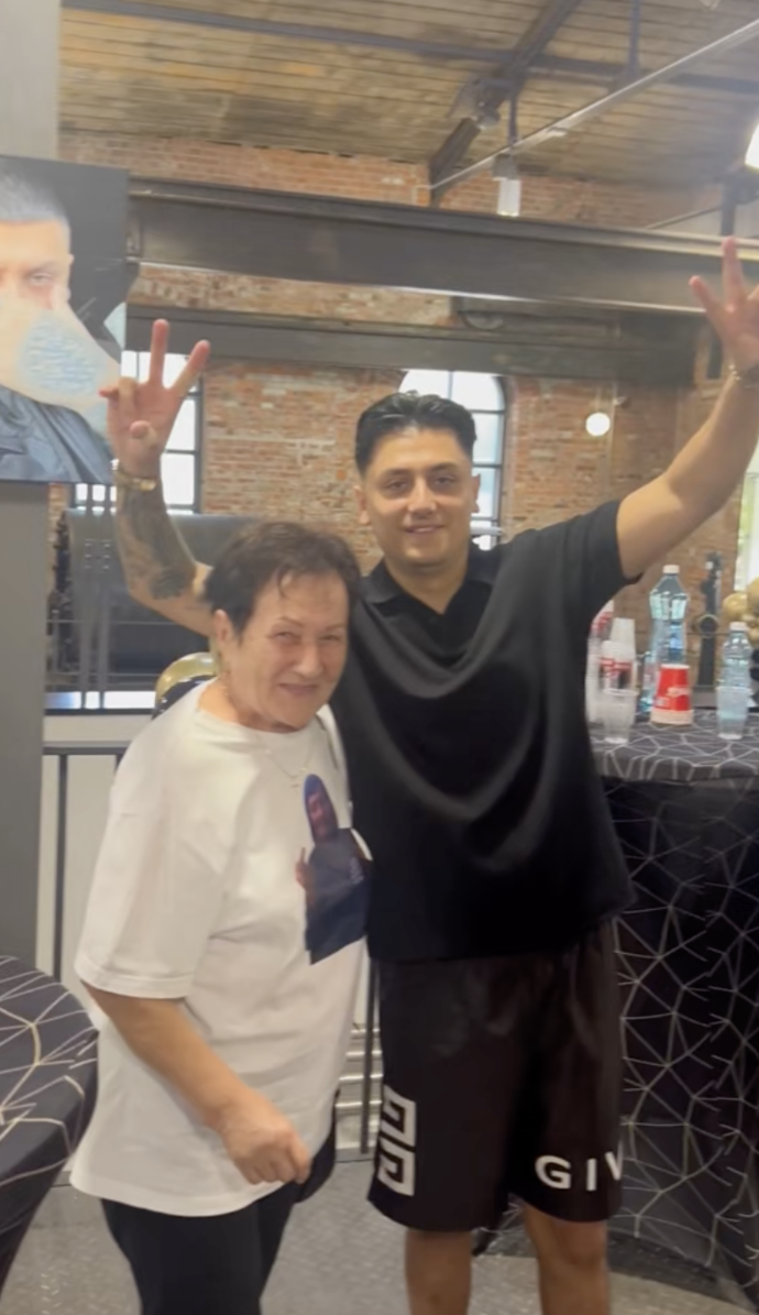 Na party byla i Flexybabka, která Hard Rica podporuje.