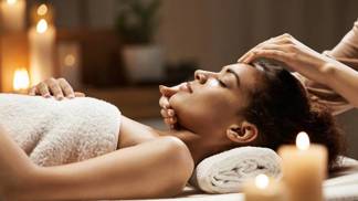 Ájurvédský lékař  Dr. Utham Sha přijímá klienty v Ananda Spa v Praze