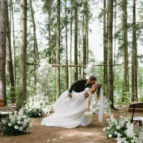 Tereza Lojkásková a Nastym a jejich první novomanželský polibek. 