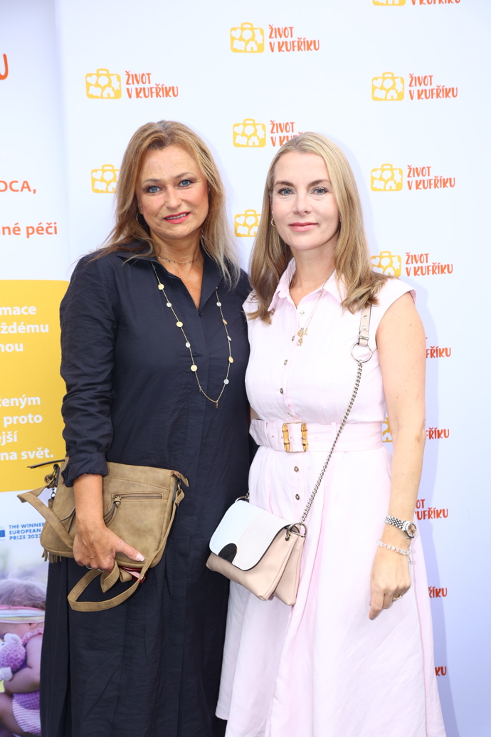 Karla Mráčková s Janou Adamcovou.