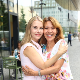 Karla Mráčková s Michaelou Dolinovou.