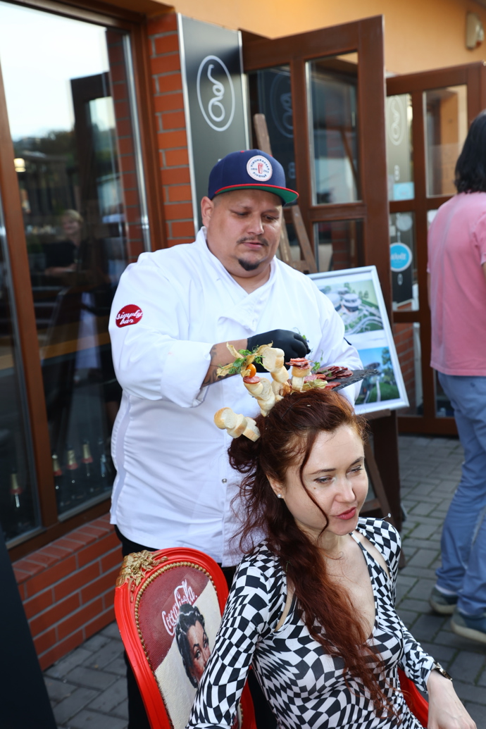 Eva Toulová si akci užívala.