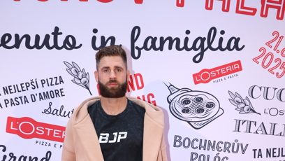 FOTO: Jiří Procházka dorazil bez doprovodu.