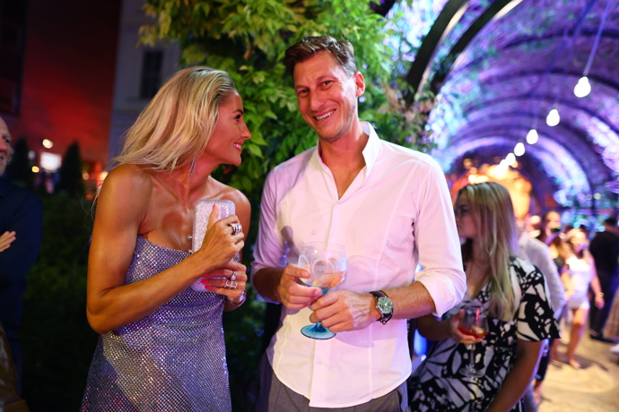 Tereza Barošová a Filip Neusser na otvíračce restaurace v Brně.