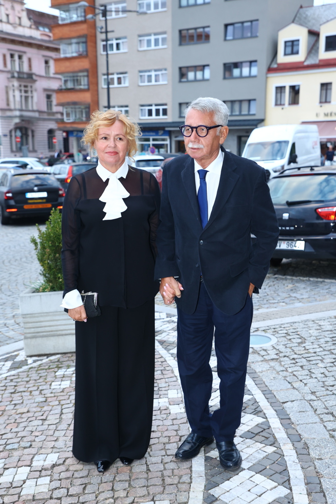 Den předtím si Jitka s Pavlem v Náchodě užila finále soutěže Muž roku.  