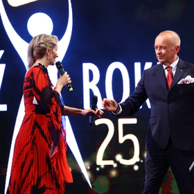 Večer moderovali Lenka Špilarová a Karel Voříšek.