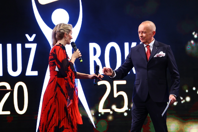 Večer moderovali Lenka Špilarová a Karel Voříšek.