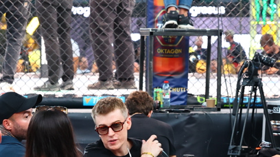FOTO: Adam Mišík Seděl skoro v první řadě.