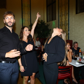 Justýna Zedníková si užívala party.