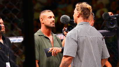 FOTO: První staredown.