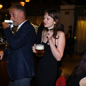 Stella Janáčková si dala pivo.