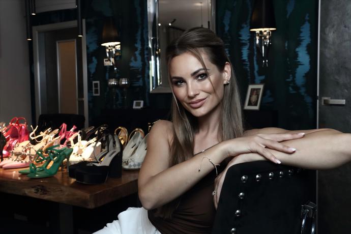 Lenka Limberská nám ukázala svoji luxusní šatnu. 