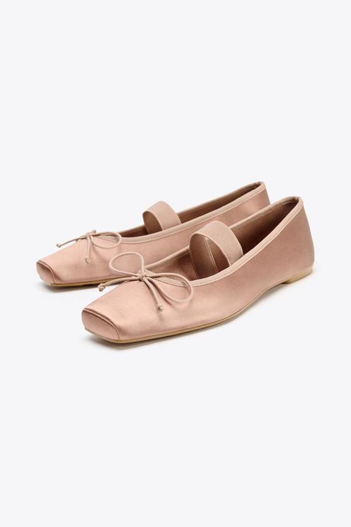 Saténové baleríny s mašlí, Zara, 849 Kč