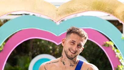 FOTO: Ivan Janiš dorazil na ostrov lásky.