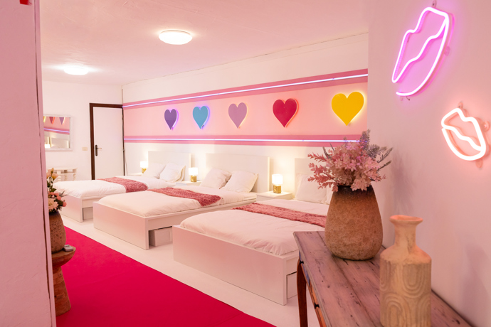 Polibky, zklamání i nové naděje. To vše přichází s Casa Amor.