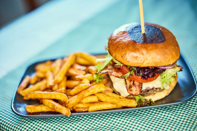 Hranolky jsou dobře osolené. 