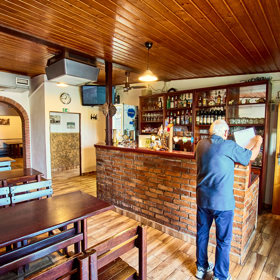 Interiér Starosuchdolské restaurace.