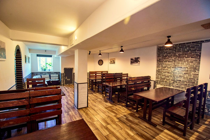 Starosuchdolská restaurace nabízí i českou i gruzínskou kuchyni.
