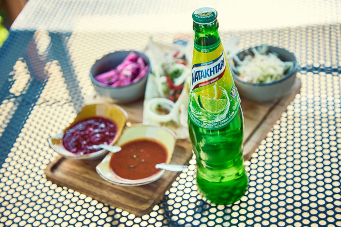 Starosuchdolská restaurace nabízí i gruzínská jídla a limonády.