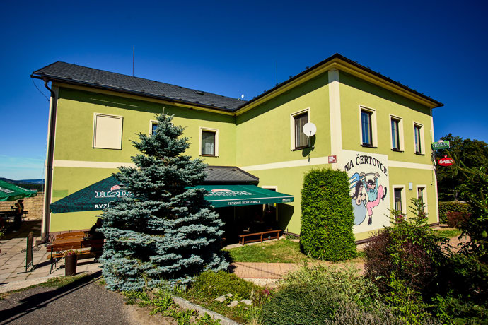 Restaurace a penzion Na Čertovce v oblasti Dolní Moravy.