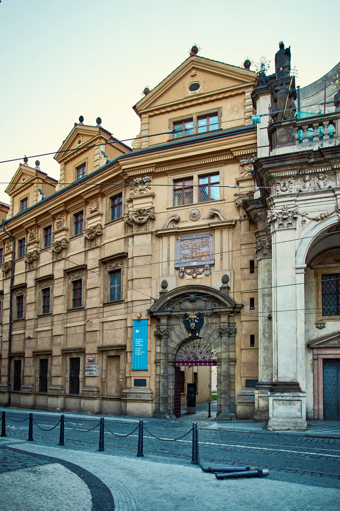 Klementinum se stalo dějištěm nové knihy Dana Browna.