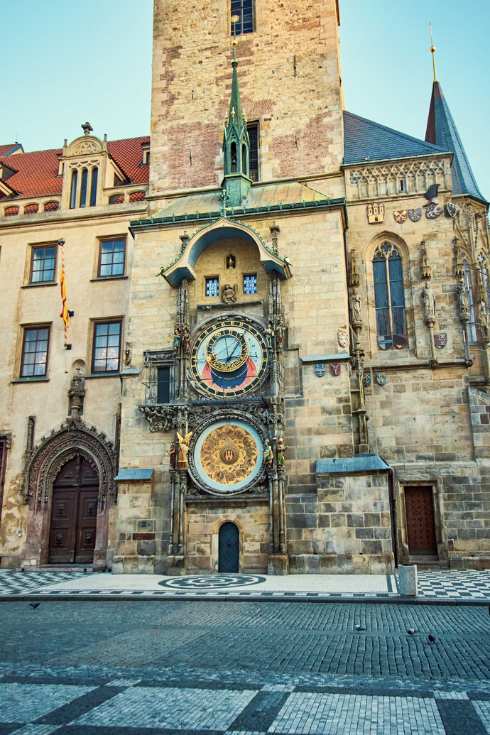 Stejně tak i orloj.