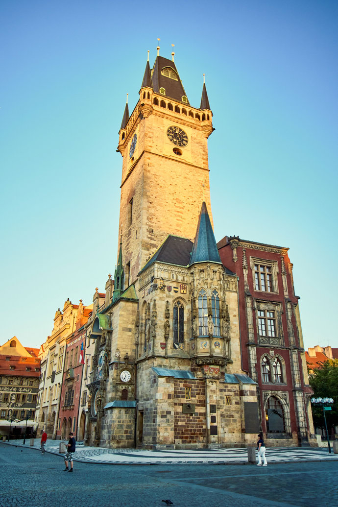 Staroměstské náměstí se objevuje v nové knize Dana Browna.