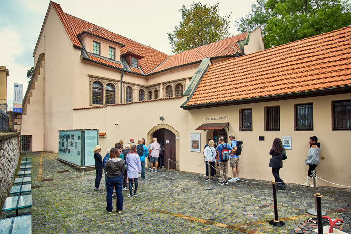 Vchod do starého židovského hřbitova.