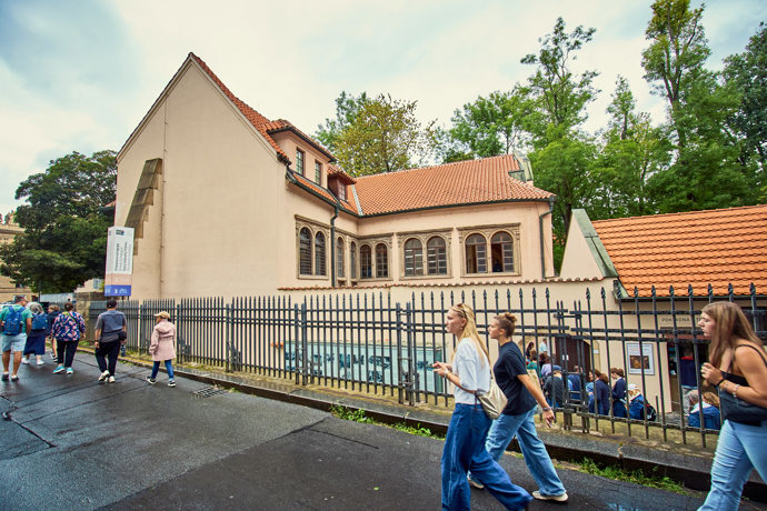 Vchod do starého židovského hřbitova.
