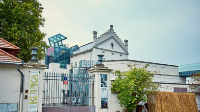 FOTO: Muzeum Kampa se objevuje v nové knize Dana Browna.