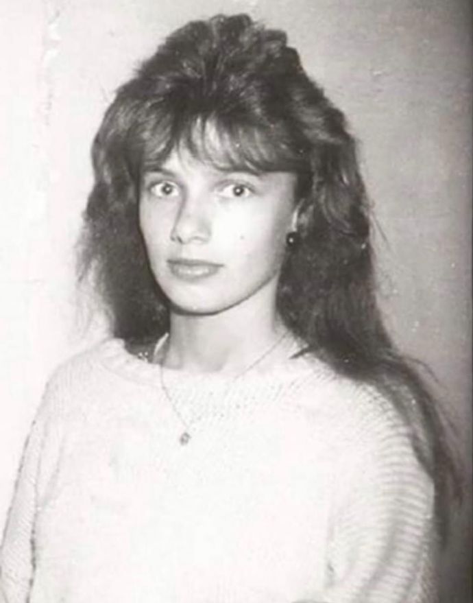 Herečka Alice Bendová na archivní fotografii, kde jí bylo krásných patnáct let. Fanoušky pobavila svým účesem. 