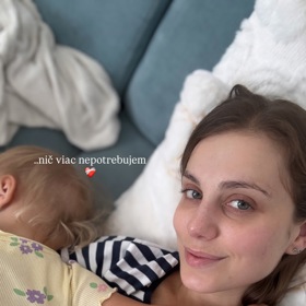 Dominika je už zpět doma.