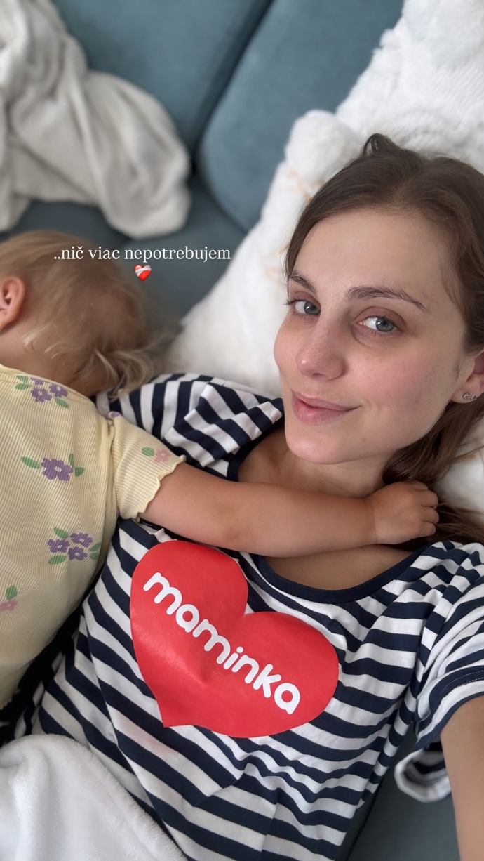 Dominika je už zpět doma.