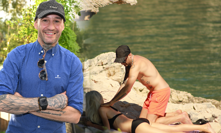 Sámer Issa přistižen s neznámou kráskou u moře: Dovádění ve vlnách i romantická masáž