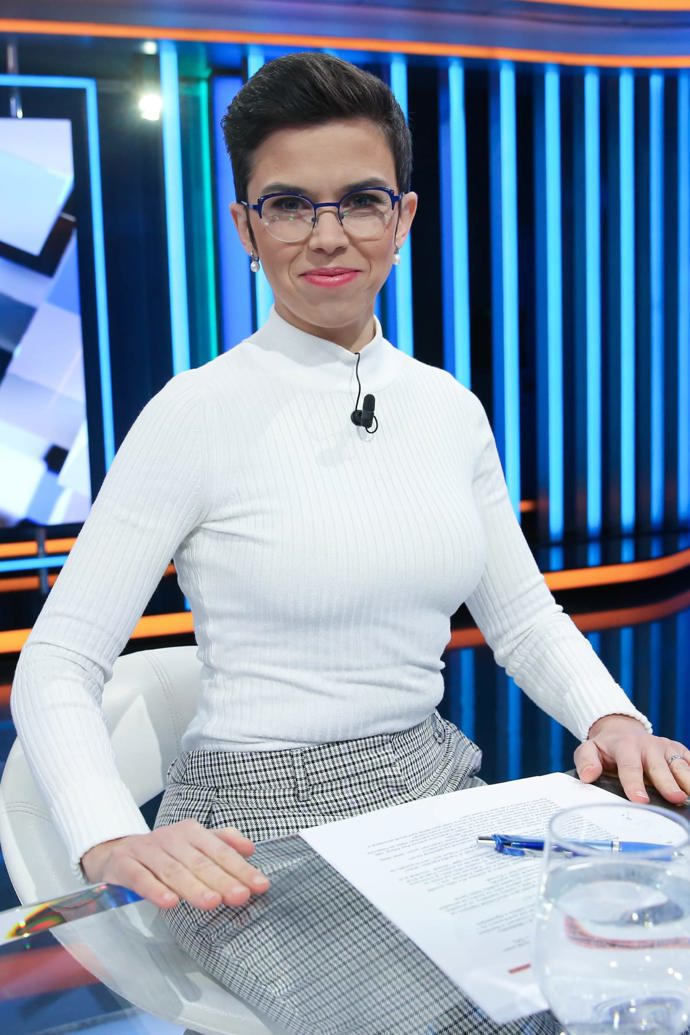 Poslankyně za Piráty, Olga Richterová, ráda nosí roláky, snad aby se příliš neodhalovala. 