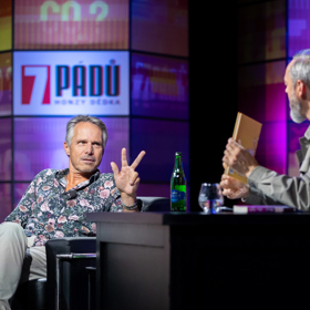 Janek Ledecký v pořadu 7 pádů Honzy Dědka.