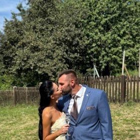 Andrea Pomeje si vzala svého partnera Petra Plačka.