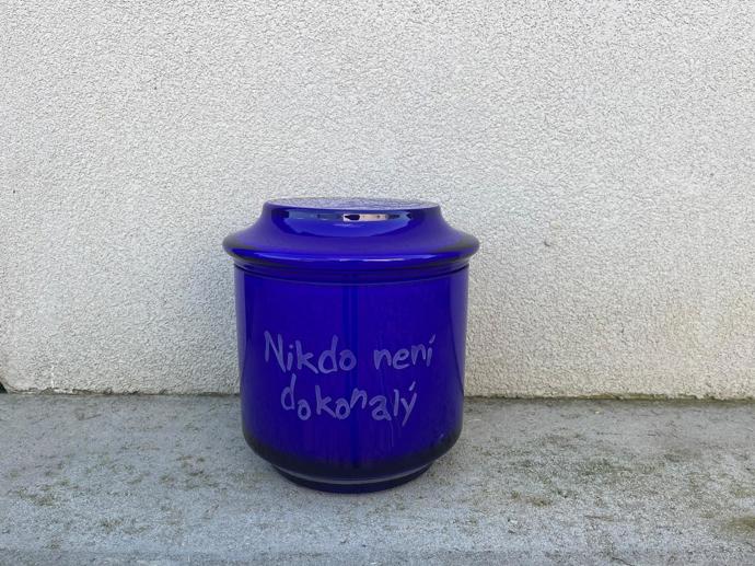 Jde o legraci, nikdy nešlo o skutečnou urnu s ostatky Jiřího.