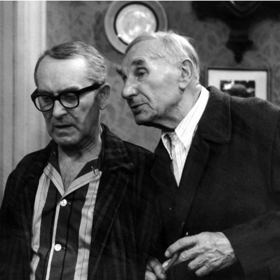 S Jaroslavem Pleskotem hrál v roce 1969 ve filmu Tchyně.