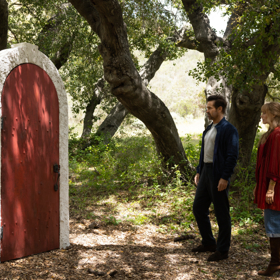 Představte si, že můžete otevřít dveře do své minulosti:   5 okamžiků, které formují náš život 