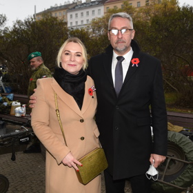 V zimě obléká Jana Černochová ráda klasický zimní kabát v barvě velbloudí srsti, která nevyjde z módy žádnou sezonu.