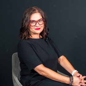 Šárka Volemanová navštívila pořad Ženská tabu Báry Hlaváčkové a rozpovídala se o svých životních zkušenostech, včetně manželovy vážné nemoci.