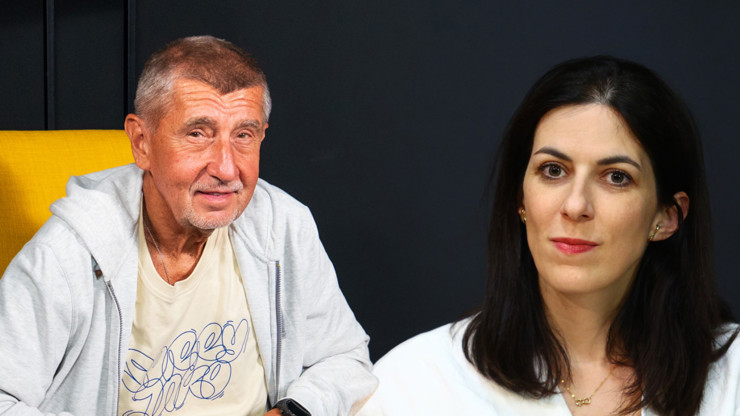 Jako malé děti: Poslanci se rvali o pultík. Pekarová hrozila Babišovi vyvedením 