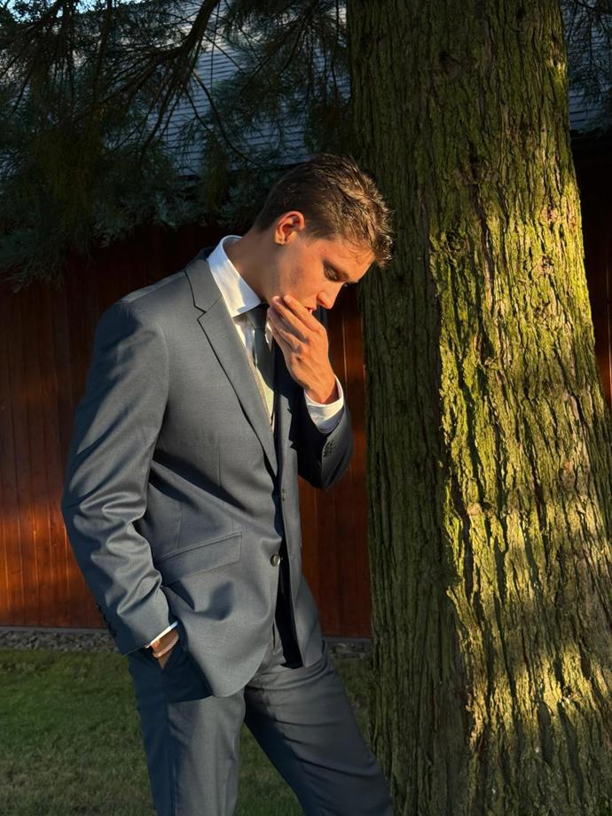 Kristian jde na internátní školu do ciziny. 