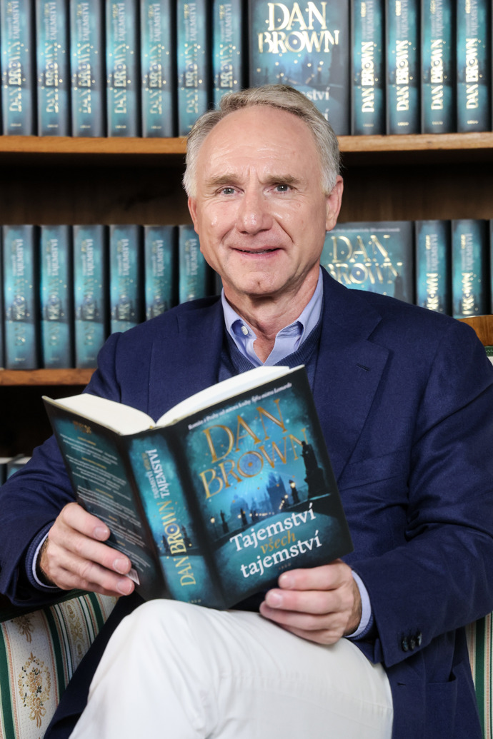 Dan Brown se svojí novou knihou.