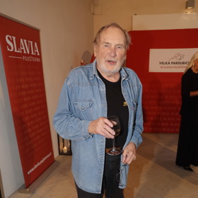 Takhle Jiří Štěpnička vypadal na módní přehlídce Beaty Rajské, kde náš rozhovor vznikal. 