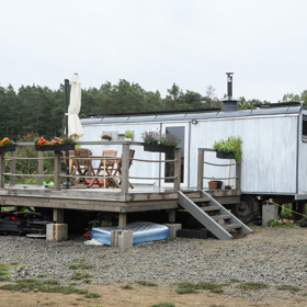 Obytná buňka Kotkových.