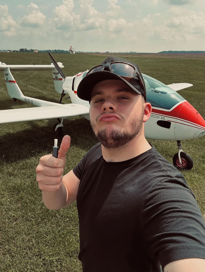Bořivoj Čermák se stal pilotem. 